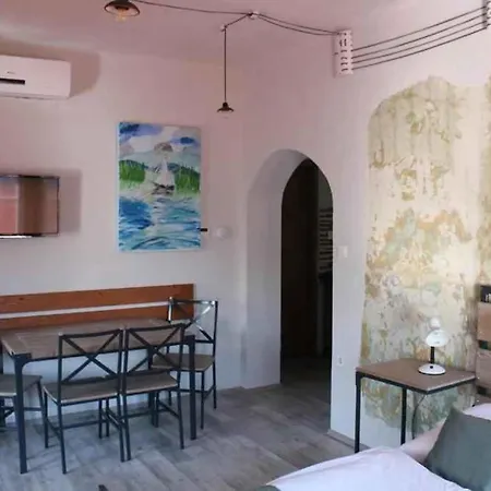 In - Balaton 53480 Apartment