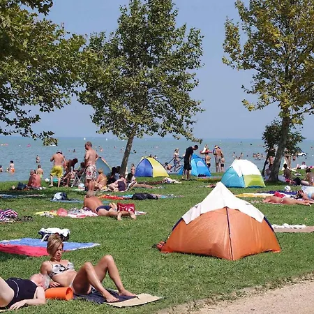 In - Balaton 53480 Apartment